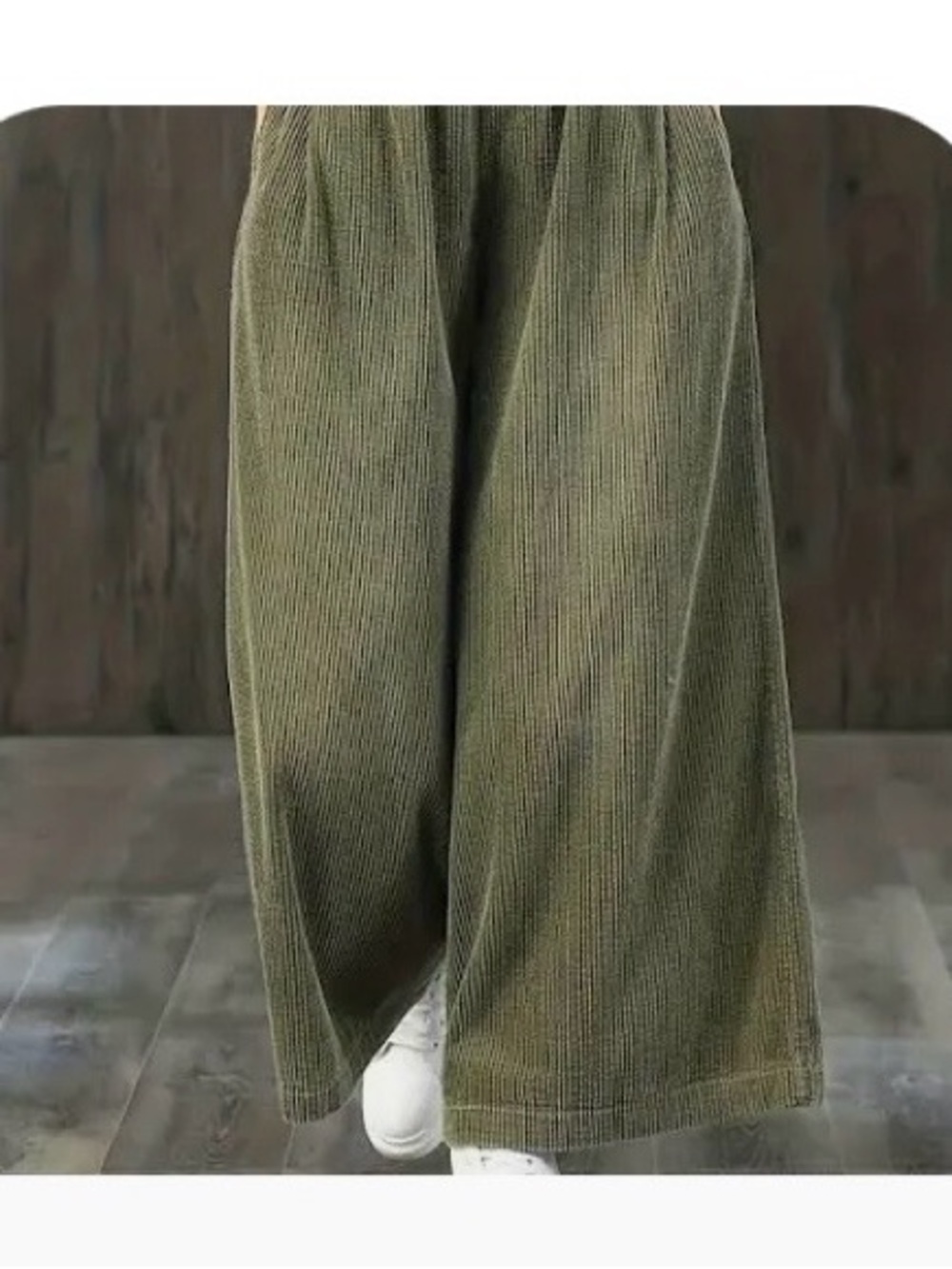 Zenana Outfitters Women's Wide-Leg Corduroy Pants in Olive